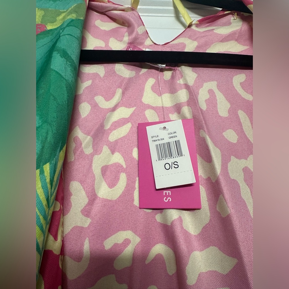 Sassy Jones Pink Kimono with Green Tropical Panel - Picture 3 of 4